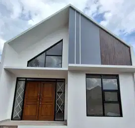 RUMAH MODERN KONSEP JEPANG DI KOTA BANDUNG DI LOKASI STRATEGIS di BAND