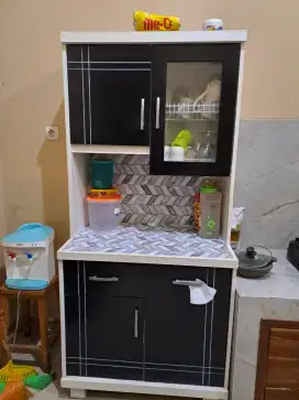 Rak Piring kayu 2 pintu Masih Bagus, bersih & kokoh