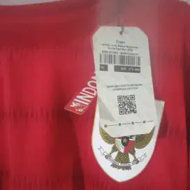 Perabotan dan kaos lengan panjang