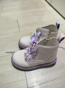 Sepatu both kece buat anak, edisi tidak di pakai
