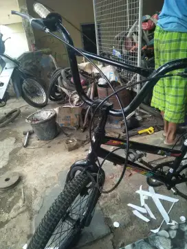 sepeeda bmx ukuran 20