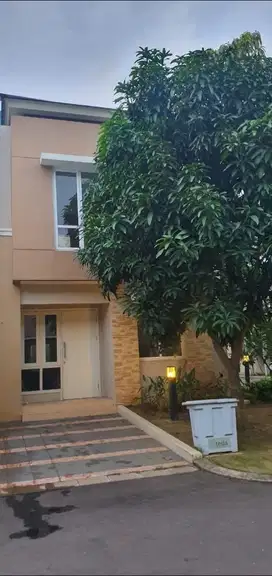 DISEWAKAN Rumah Cluster Tesla Gading Serpong