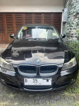 MOBIL BMW E90 320I 2012 Facelift LCI EXCLUSIVE