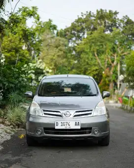 Nissan Grand Livina XV ultimate 2011 Matic