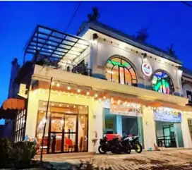 OVER USAHA COFFEE SHOP