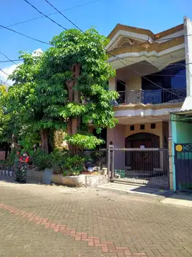 RUMAH 2 LANTAI GRIYA BABATAN MUKTI SIAP HUNI