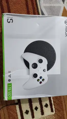 Xbox series s 1tb white series