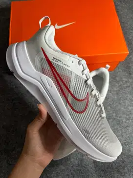 Nike Downshifter 13 Putih