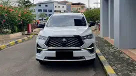 Toyota Innova Zenix Q Hybrid 2.0 Modelista 2023 km.20rb Putih