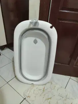 Bak Mandi Lipat Untuk Bayi