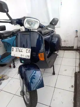 Vespa exclusive 2 thn 2000 pas kumplit pajak isi