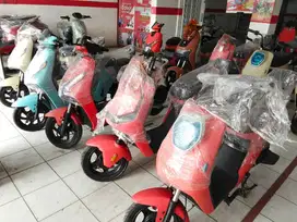 Promo Akhir Bulan Sepeda Listrik Dan Motor Listrik Uwinfly