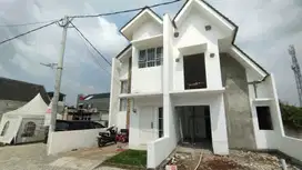 Di jual rmuah type mezanine di samping kora galaxy bekasi
