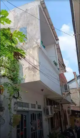 Di Sewakan Rumah Tengah Kota
