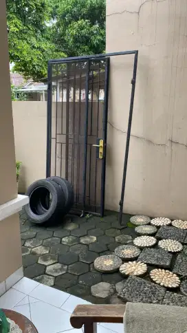 Pintu teralis Besi rumah