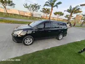 Nissan grand livina