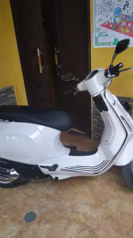 jual motor vespa Primavera tahun 2025