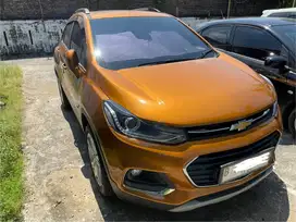 Chevrolet trax 2019 Orange