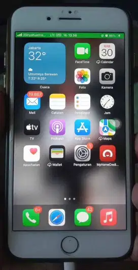 Di jual cepat iphone 8 plus