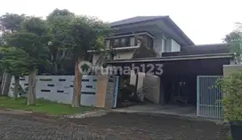 _rumah super mewah with swimming pool Pakuwon City