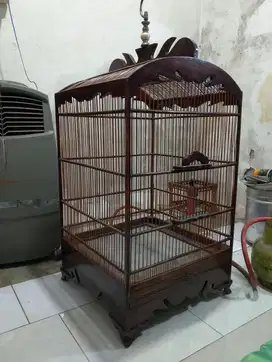 Sangkar kotak jati plitur