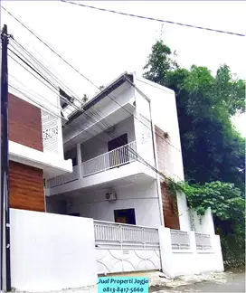 Kos Exklusif Full Penghuni, dijual murah dekat UGM JOGJA Area Monjali