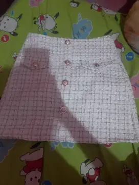 Baju satu set dengan rok