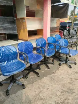 Kursi kantor model L
