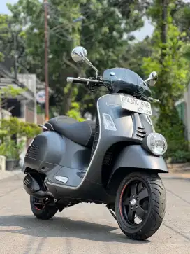 Vespa gtv sei giorni ii 2021 km 2000 ( gts300 gts 300 limited gts )