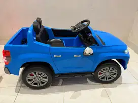 Mobil aki mainan anak Triton mitsubishi
