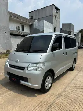 Mobil bekas Daihatsu Gran max minibus 2019