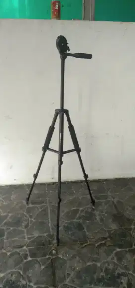 Tripod kamera kaki 3