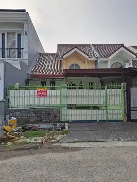 Rumah siap huni, full renovasi, 1,25 Lantai, Barat, di Cluster Banjar