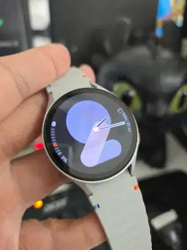 Dijual Samsung Galaxy Watch 7, 44 mm Silver | Garansi Des 2025 | Nego