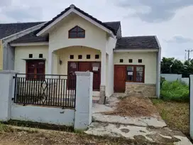 Di Jual Rumah Strategis Samping Summarecon Karawang