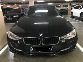 BMW 320i 2015 Bensin