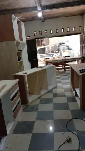 Tukang furniture HPL