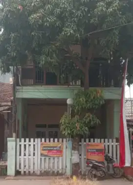 Rumah 2 lantai di perum. Trias Estate Cibitung bekasi