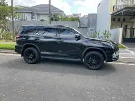 New Fortuner 2.8GR 4x4 2023 Hitam L Surabaya Tgn1 Pribadi Bagus Asli