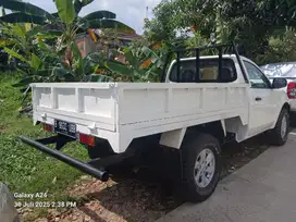 Triton 2.8 4x4 Single Cabin (potongan)