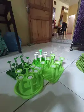 TEMPAT SENDOK,GELAS DAN TISSUE