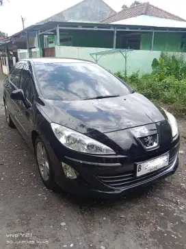 Peugeot 408 2.0 th 2013