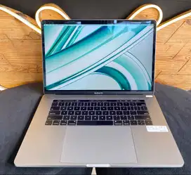MacBook Pro A1990 15inc Core I7 Ram 32GB SSD 256GB Normal Bergaransi