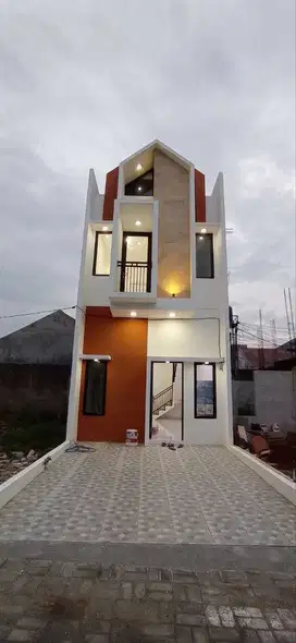 Dijual rumah pinggir jalan raya cilangkap 2lt 900jutaan