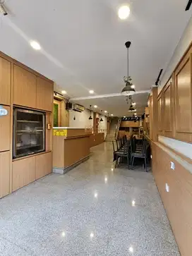 AUTO CUAN!HOT DEAL DIJUAL RUKO BERIKUT RESTO 5 LT FURNISHED STRATEGIS