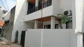 Dijual rumah siap huni akses 1mobil lokasi tebet timur