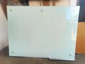 Glass Board P160 tggi 121cm