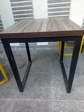 Meja cafe kaki besi