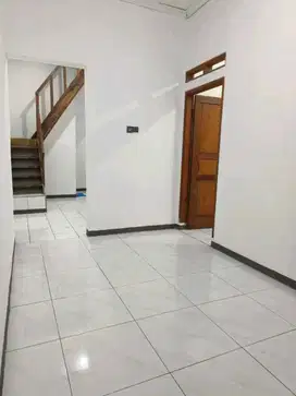 MURAH BANGET Rumah baru renovasi siap huni SHM di Taman Cibaduyut Inda