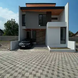 RUMAH MODERN MEWAH 2 LANTAI DEKAT KAMPUS UII YOGYAKARTA
